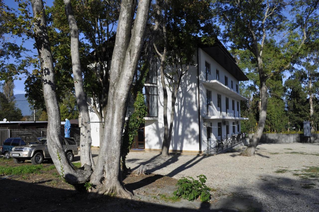 Гостевой Дом La Mer Pizunda Exterior photo